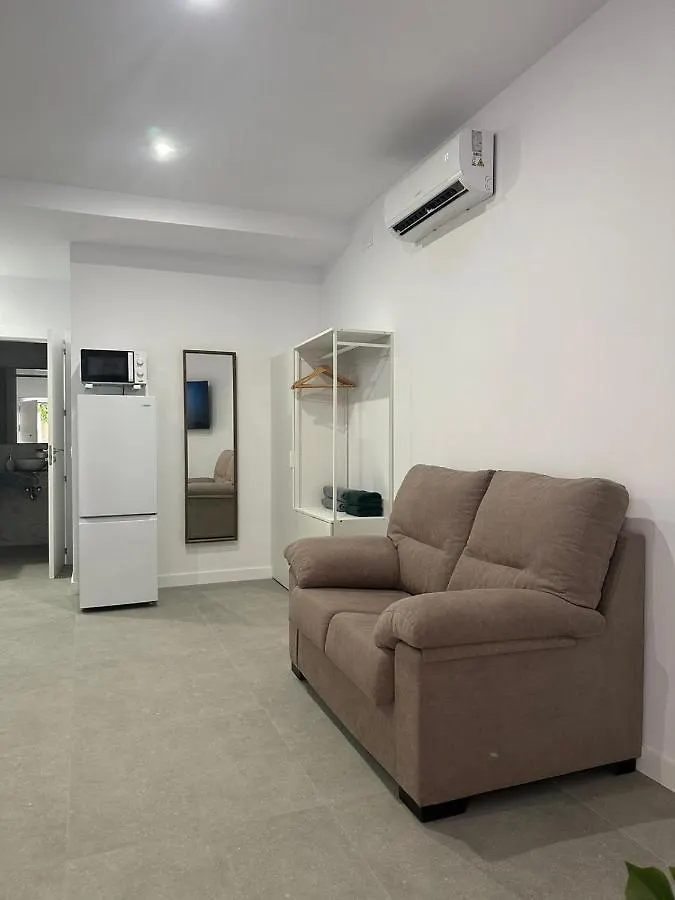 Fantastico Piso A 5 Minutos De La Estacion De Bus Y Tren A Metros De La Playa Apartment Malaga