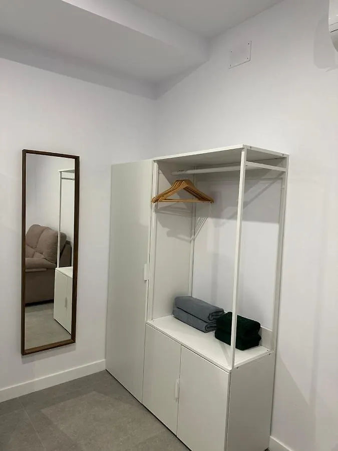 Fantastico Piso A 5 Minutos De La Estacion De Bus Y Tren A Metros De La Playa Apartment Malaga