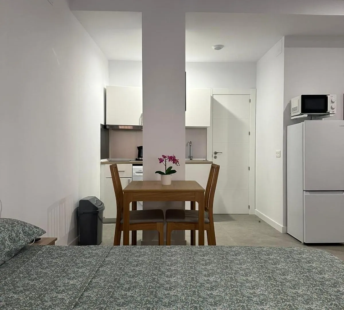 Fantastico Piso A 5 Minutos De La Estacion De Bus Y Tren A Metros De La Playa Apartment Malaga Spain